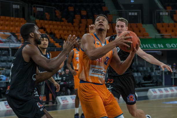 大赛中接近 大赛中接近